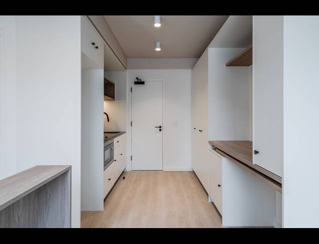 0.5 BEDROOM APARTMENT FOR SALE IN CAPE TOWN CITY CENTRE
